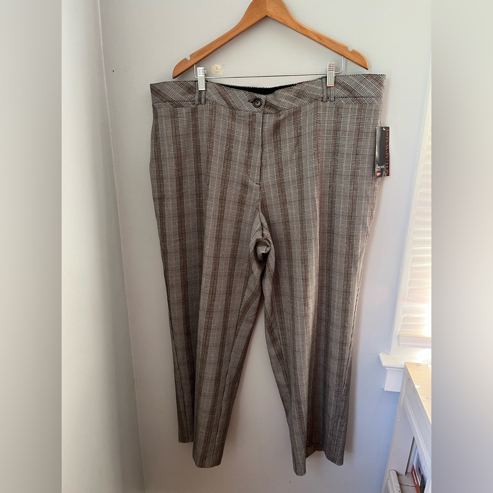 Avenue Women's gray N red Classic Plaid Straight Leg Pants casual, office wear